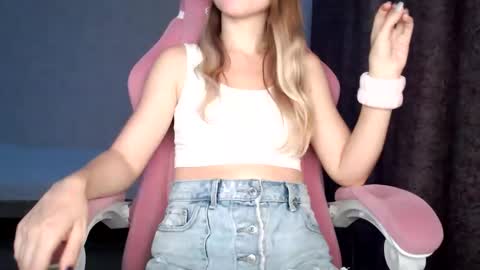 Ashlee Bond online show from October 19, 9:19 pm