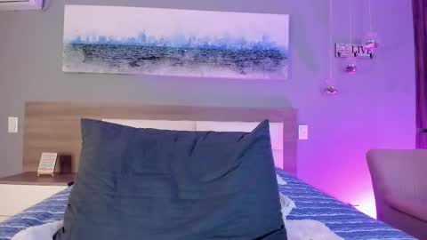 Ashly online show from November 10, 8:33 pm