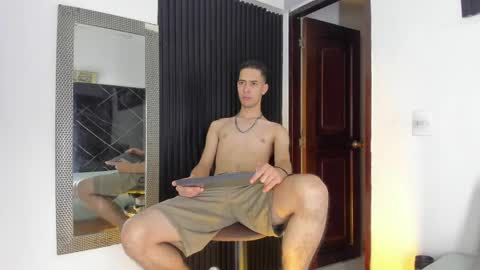 _axel_09 online show from May 16, 10:36 am