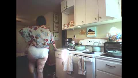 Big Tits McGee online show from January 31, 9:37 pm