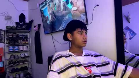 _billowy_ online show from December 15, 8:16 pm