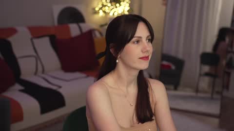 Lili online show from December 29, 9:20 pm