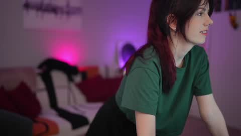 Lili online show from March 16, 8:18 am