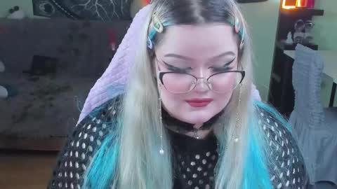 _candym1lky_ online show from November 23, 7:39 am