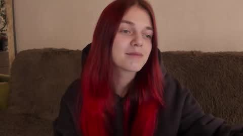 Caroline online show from October 26, 1:34 pm