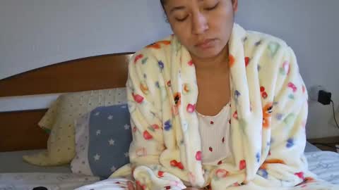 cat online show from December 10, 3:12 pm