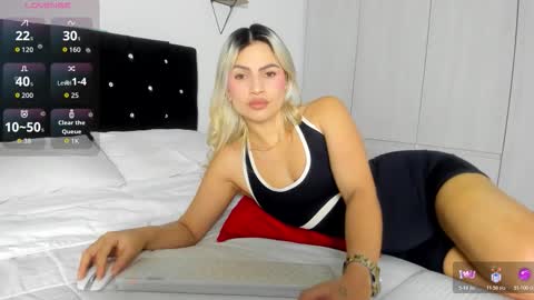 Bella  online show from January 31, 10:40 pm