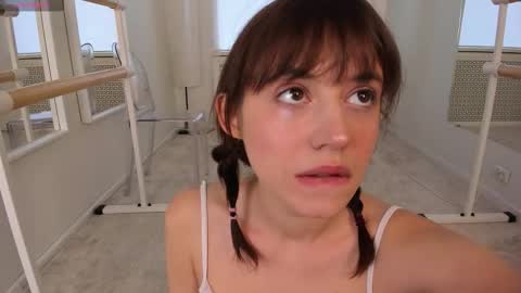 _chillbacca_ online show from September 23, 12:10 pm