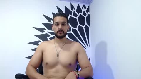 Snapshot of _christopher_dennis_ chatting on January 13, 1:02 am CRIS online show from January 13, 1:02 am