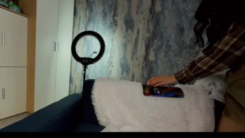 D online show from March 21, 8:19 am