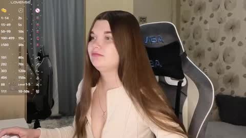 _cute_ice online show from April 14, 12:30 pm