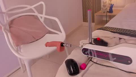 Dakota online show from March 11, 1:16 am