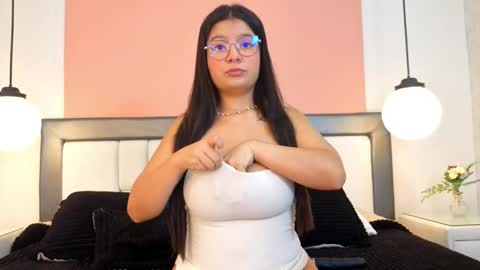 Snapshot of _danielamartinez chatting on September 24, 4:36 pm _danielamartinez online show from September 24, 4:36 pm