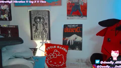 Snapshot of _deadly_doll chatting on October 11, 11:08 pm online show from October 11, 11:08 pm