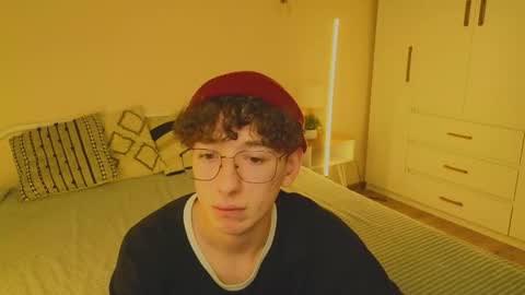 Snapshot of _dream_boys_ chatting on October 21, 7:17 pm _dream_boys_ online show from October 21, 7:17 pm