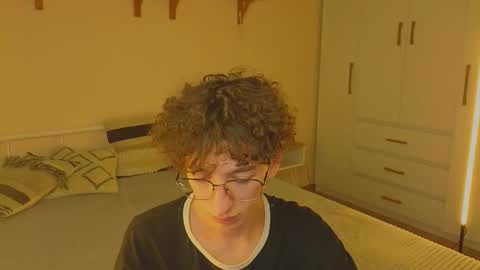 Snapshot of _dream_boys_ chatting on October 26, 6:29 pm _dream_boys_ online show from October 26, 6:29 pm