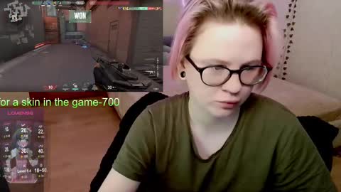 chloue and Gretta online show from February 19, 1:40 am