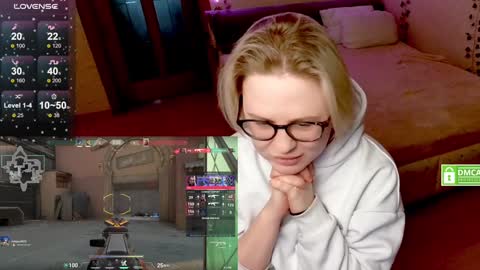 chloue and Gretta online show from February 5, 2:26 pm