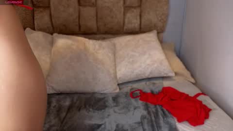  emily skinny online show from February 21, 3:04 pm