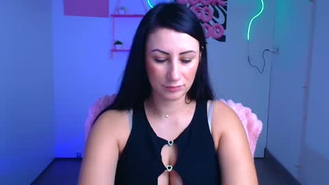 Emma online show from November 19, 12:48 pm