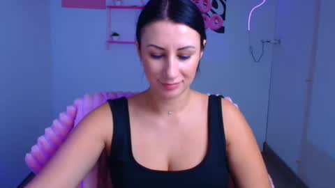 Emma online show from October 24, 12:06 pm