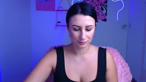 Emma online show from November 21, 12:58 pm