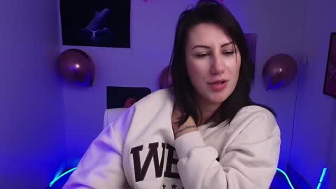 Emma online show from February 12, 4:22 pm