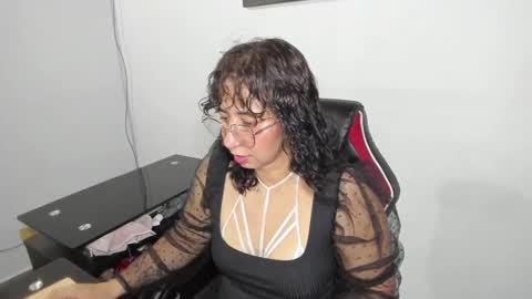 Emma online show from September 28, 12:52 am