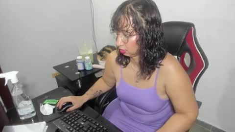 Emma online show from September 20, 10:57 pm