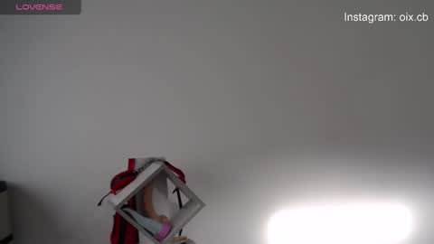 Snapshot of _exa_ chatting on December 19, 8:44 pm  Exa help me position myself with your thumb up thanks  online show from December 19, 8:44 pm