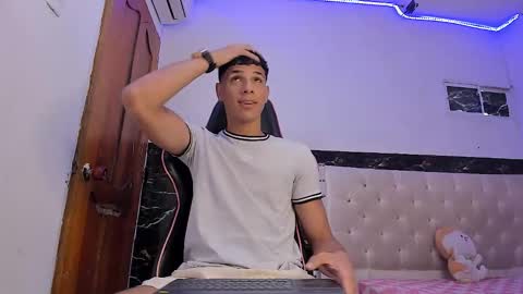 Flix online show from March 24, 8:04 pm