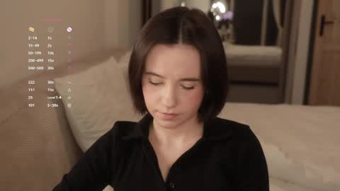 Essie  online show from March 20, 7:30 pm