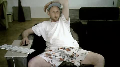 _fickerr online show from April 26, 2:20 am