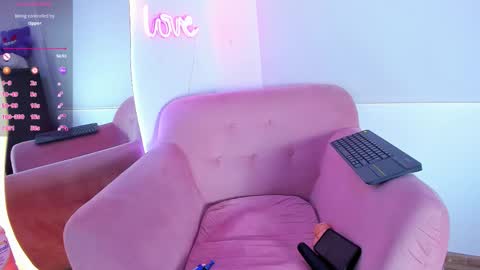 Gabby online show from September 30, 4:17 pm