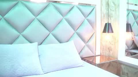 _giggy online show from April 20, 11:35 am