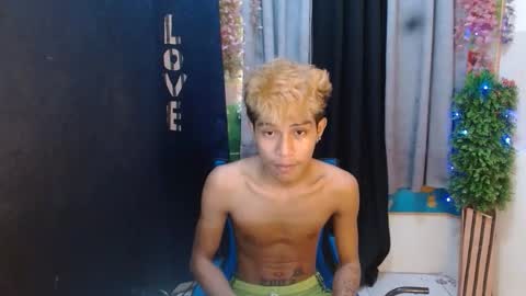 Snapshot of _guison chatting on September 16, 6:49 am _guison online show from September 16, 6:49 am