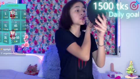 Gwen online show from December 28, 6:06 am