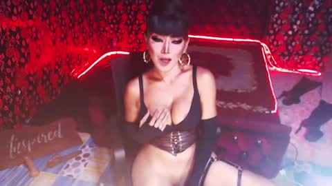 Snapshot of _hailyourqueenx chatting on December 8, 4:18 pm GoDDess  Chloe online show from December 8, 4:18 pm