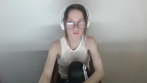 Hannaolotl online show from May 9, 5:41 pm