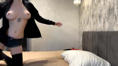 Ava 3 online show from April 9, 4:49 am