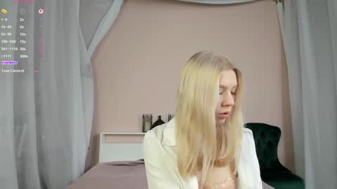 Daisy online show from December 19, 7:26 am