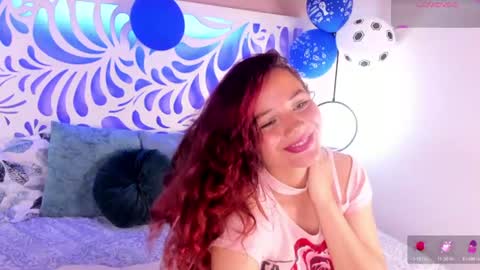 _isa_bela_ online show from July 18, 7:16 pm
