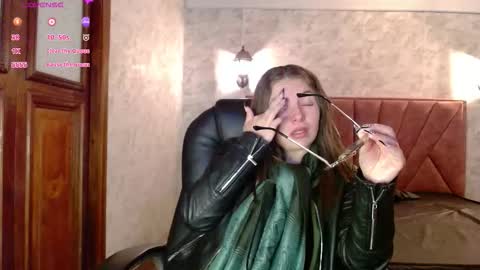 Isa online show from October 24, 1:23 pm