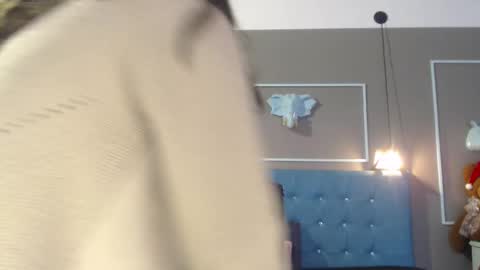 Isa online show from December 16, 11:38 am