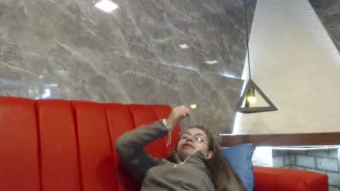 Isa online show from March 12, 11:20 am