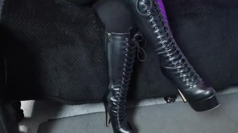 Miss Jade online show from November 19, 11:42 am