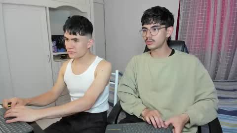 Snapshot of _jamesboy chatting on October 27, 9:37 pm James online show from October 27, 9:37 pm