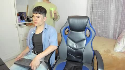 Snapshot of _jamesboy chatting on September 28, 11:58 pm James online show from September 28, 11:58 pm