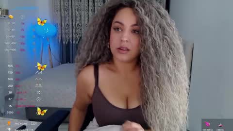 _just_a_queen_3 online show from November 5, 4:53 pm