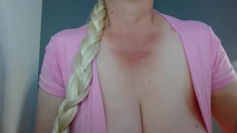 Keiila online show from March 23, 9:20 pm